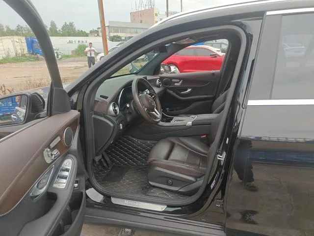 Mercedes-Benz GLC 2021 GLC 260 L 4MATIC De lujo exterior foto 4