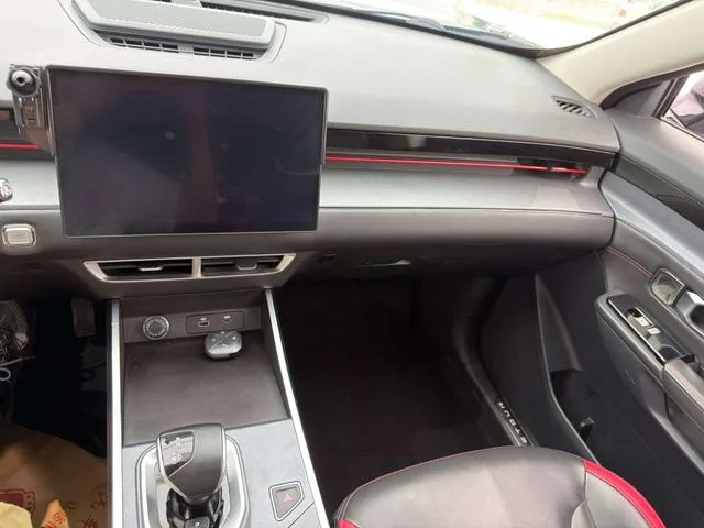 Jetour Dasheng 2024 1.5T DCT Estrellas PRO interior foto 12 Jetour Dasheng 2024 1.5T DCT Estrellas PRO interior foto 12