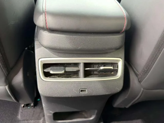 Jetour Dasheng 2024 1.5T DCT Estrellas PRO interior foto 15 Jetour Dasheng 2024 1.5T DCT Estrellas PRO interior foto 15