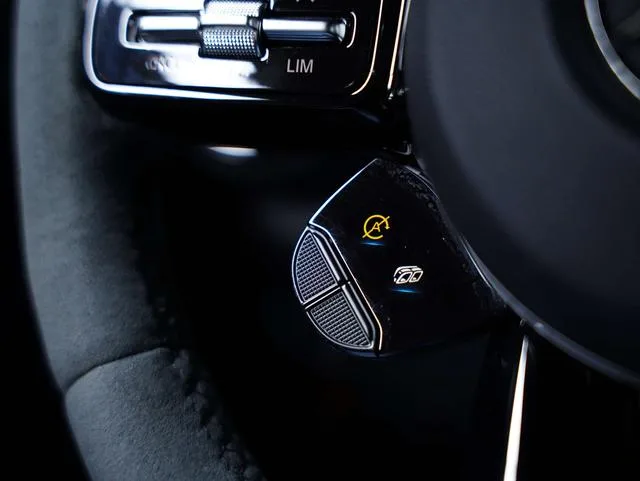 Mercedes-Benz AMG GT 2021 AMG GT Edición especial de la noche oscura interior foto 14 Mercedes-Benz AMG GT 2021 AMG GT Edición especial de la noche oscura interior foto 14