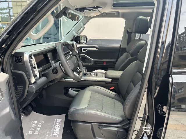 Jetour T2 2023 1.5TD Two-wheel drive Discover PRO interior photo 15 Jetour T2 2023 1.5TD Two-wheel drive Discover PRO interior photo 15
