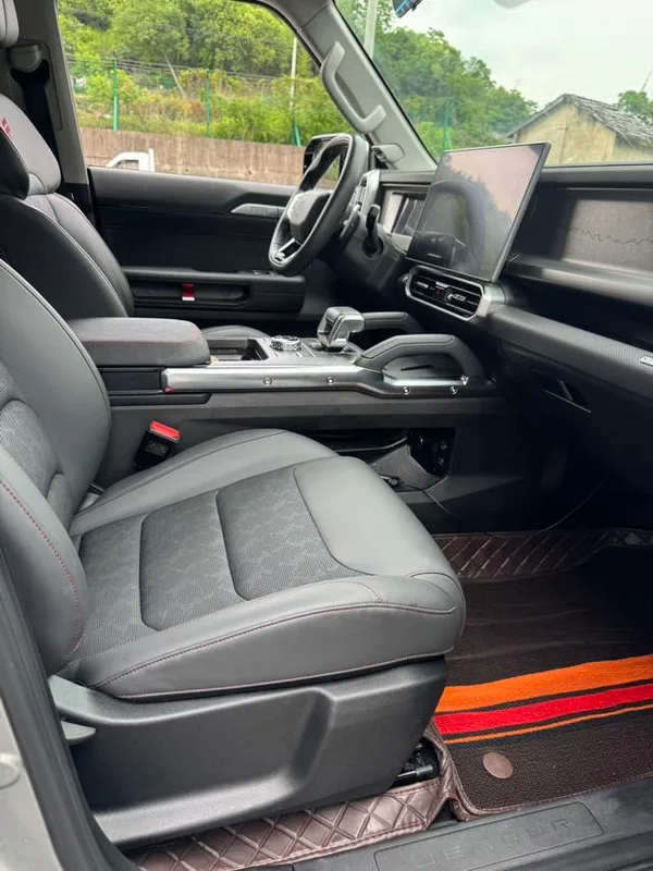 Jetour T2 2023 1.5TD Two-wheel drive Discover PRO interior photo 11 Jetour T2 2023 1.5TD Two-wheel drive Discover PRO interior photo 11