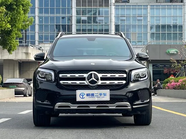 Mercedes-Benz GLB 2023 GLB 220 Fashionable exterior photo 2