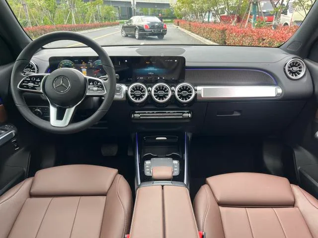 Mercedes-Benz GLB 2023 GLB 220 Fashionable interior photo 17