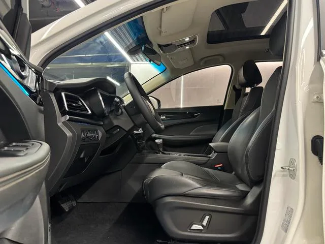 Jetour X90 2019 1.6T DCT Zun Travel Edition 6 seat Country VI interior photo 13 Jetour X90 2019 1.6T DCT Zun Travel Edition 6 seat Country VI interior photo 13