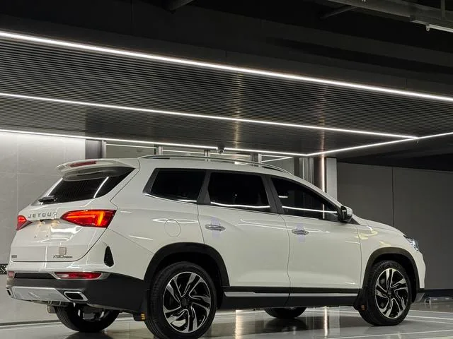 Jetour X90 2019 1.6T DCT Zun Travel Edition 6 seat Country VI interior photo 18 Jetour X90 2019 1.6T DCT Zun Travel Edition 6 seat Country VI interior photo 18