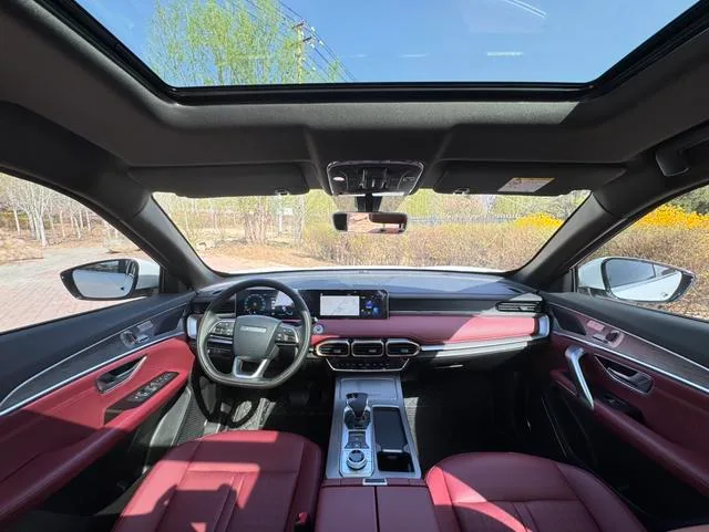 Jetour X70 PLUS 2025 Champion Edition 1.5T DCT Champion MAX 5 seat interior photo 6