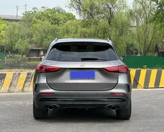 Mercedes-Benz GLA AMG 2022 AMG GLA 35 4MATIC extérieur photo 4 Mercedes-Benz GLA AMG 2022 AMG GLA 35 4MATIC extérieur photo 4