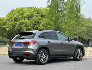 Mercedes-Benz GLA AMG 2022 AMG GLA 35 4MATIC extérieur photo 5 Mercedes-Benz GLA AMG 2022 AMG GLA 35 4MATIC extérieur photo 5