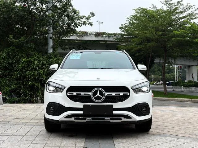 Mercedes-Benz GLA 2020 GLA 200 exterior photo 2