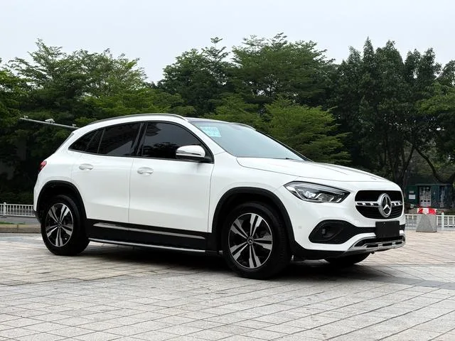 Mercedes-Benz GLA 2020 GLA 200 exterior photo 3