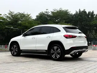 Mercedes-Benz GLA 2020 GLA 200 exterior photo 4