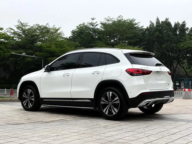 Mercedes-Benz GLA 2020 GLA 200 exterior photo 4