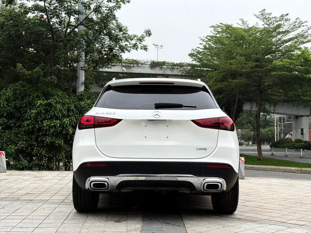 Mercedes-Benz GLA 2020 GLA 200 exterior photo 5