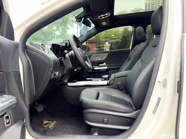 Mercedes-Benz GLA 2020 GLA 200 exterior photo 7