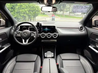 Mercedes-Benz GLA 2020 GLA 200 interior photo 13