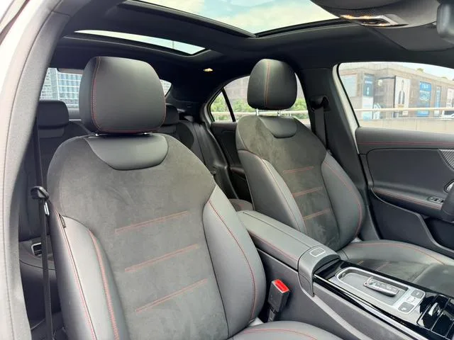 Mercedes-Benz A-Class 2025 A 200 L Edición de moda interior foto 14 Mercedes-Benz A-Class 2025 A 200 L Edición de moda interior foto 14