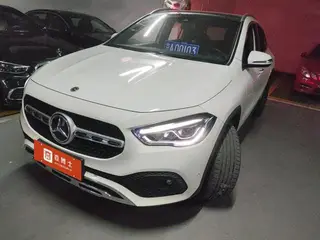 Mercedes-Benz GLA 2023 GLA 220 extérieur photo 1