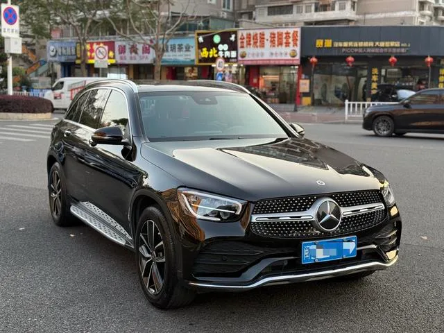 Mercedes-Benz GLC 2022 Restyling GLC 300 L 4MATIC Dynamic exterior photo 3 Mercedes-Benz GLC 2022 Restyling GLC 300 L 4MATIC Dynamic exterior photo 3