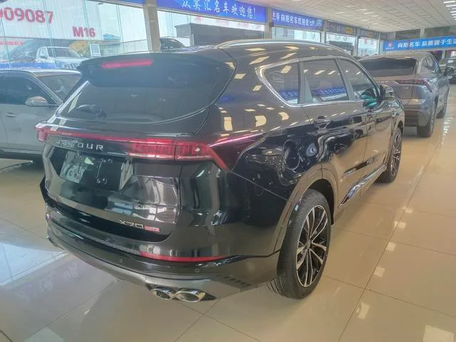 Jetour X70 PLUS 2023 1.6T DCT Fuerte PLUS 5 Asiento exterior foto 4 Jetour X70 PLUS 2023 1.6T DCT Fuerte PLUS 5 Asiento exterior foto 4