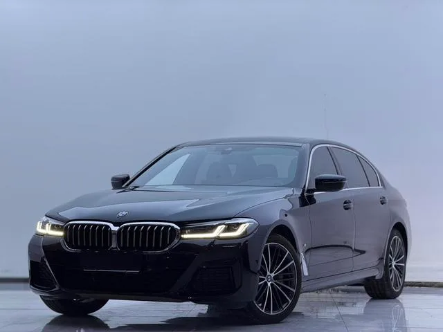 BMW 5 Series 2021 Restyling 530Li Leading Type M Sports suit exterior photo 1 BMW 5 Series 2021 Restyling 530Li Leading Type M Sports suit exterior photo 1