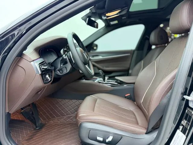 BMW 5 Series 2021 Restyling 530Li Leading Type M Sports suit exterior photo 4 BMW 5 Series 2021 Restyling 530Li Leading Type M Sports suit exterior photo 4