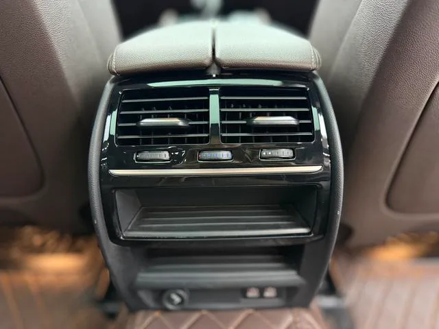 BMW 5 Series 2021 Restyling 530Li Leading Type M Sports suit interior photo 16 BMW 5 Series 2021 Restyling 530Li Leading Type M Sports suit interior photo 16