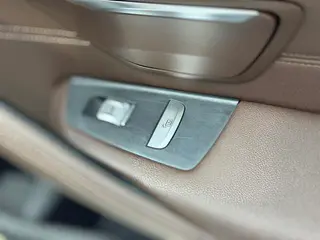 BMW 5 Series 2021 Restyling 530Li Leading Type M Sports suit interior photo 18 BMW 5 Series 2021 Restyling 530Li Leading Type M Sports suit interior photo 18