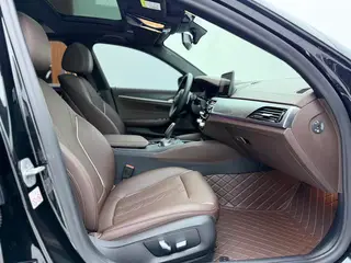BMW 5 Series 2021 Restyling 530Li Leading Type M Sports suit interior photo 19 BMW 5 Series 2021 Restyling 530Li Leading Type M Sports suit interior photo 19