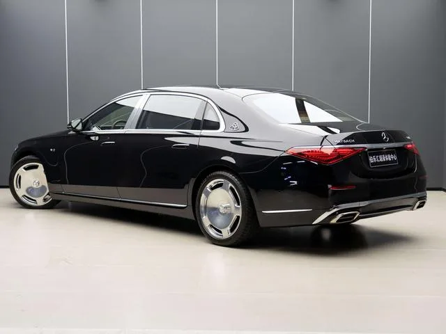 Mercedes-Benz Mercedes-Maybach S-Class 2022 S 680 4MATIC exterior foto 5 Mercedes-Benz Mercedes-Maybach S-Class 2022 S 680 4MATIC exterior foto 5