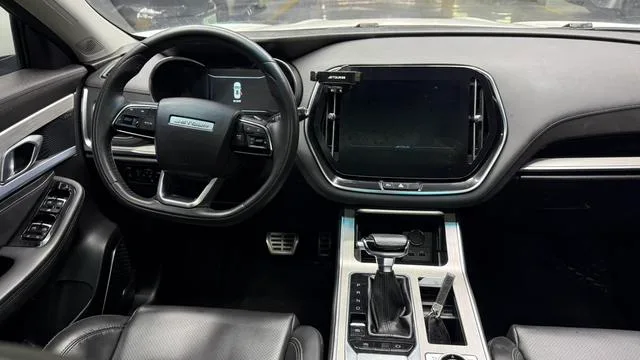 Jetour X70 2020 1.5T DCT Yue Hline Edition 7 seat interior photo 15 Jetour X70 2020 1.5T DCT Yue Hline Edition 7 seat interior photo 15