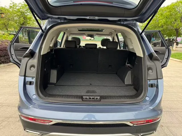 Jetour X90 2020 1.6T DCT Shadow Edition 5 seat interior photo 12 Jetour X90 2020 1.6T DCT Shadow Edition 5 seat interior photo 12