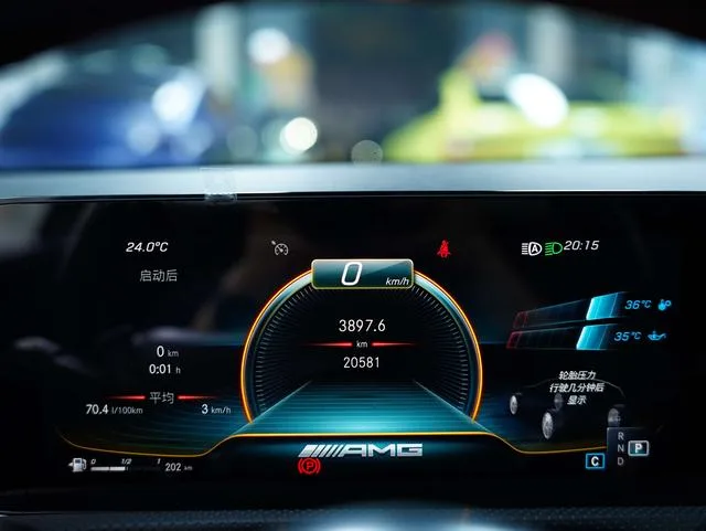 Mercedes-Benz A-Class AMG 2022 AMG A 35 L 4MATIC interior foto 13 Mercedes-Benz A-Class AMG 2022 AMG A 35 L 4MATIC interior foto 13
