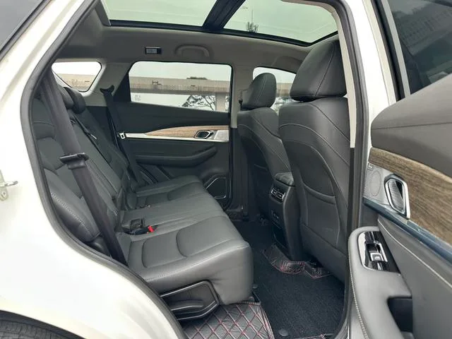 Jetour X70 2020 1.5T DCT Zunxing Edition 5 seat interior photo 12 Jetour X70 2020 1.5T DCT Zunxing Edition 5 seat interior photo 12