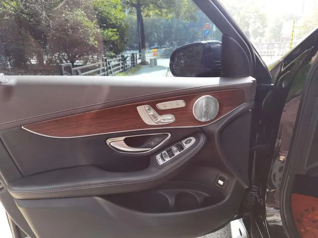 Mercedes-Benz GLC 2021 GLC 300 L 4MATIC Динамичный тип интерьер фото 14