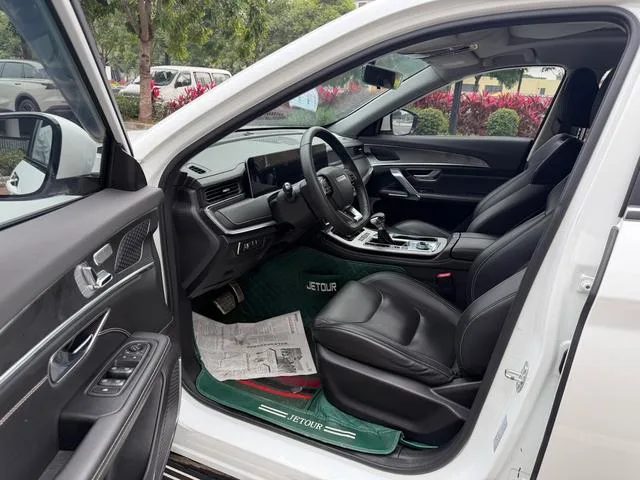 Jetour X70 PLUS 2021 1.5T DCT mountain 7 seat interior photo 15 Jetour X70 PLUS 2021 1.5T DCT mountain 7 seat interior photo 15