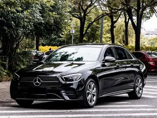 Mercedes-Benz E-Class 2022 Reforma E 300 L Estilo de moda Coche deportivo exterior foto 1 Mercedes-Benz E-Class 2022 Reforma E 300 L Estilo de moda Coche deportivo exterior foto 1