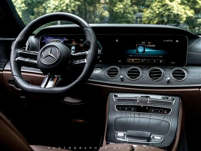 Mercedes-Benz E-Class 2022 Reforma E 300 L Estilo de moda Coche deportivo exterior foto 5 Mercedes-Benz E-Class 2022 Reforma E 300 L Estilo de moda Coche deportivo exterior foto 5