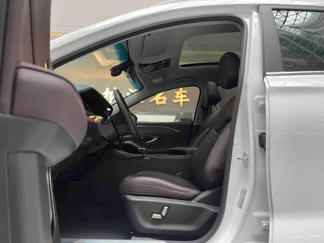 Jetour X90 PLUS 2024 1.6TD DCT Villa interior photo 10