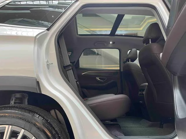 Jetour X90 PLUS 2024 1.6TD DCT Villa interior photo 12