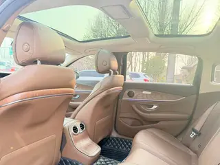 Mercedes-Benz E-Class 2023 E 260 L Passenger car interior photo 14 Mercedes-Benz E-Class 2023 E 260 L Passenger car interior photo 14