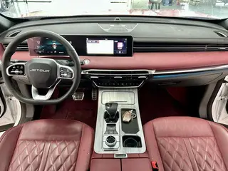 Jetour X70 PLUS 2024 1.6T DCT Super Edition 7 seat interior photo 9 Jetour X70 PLUS 2024 1.6T DCT Super Edition 7 seat interior photo 9