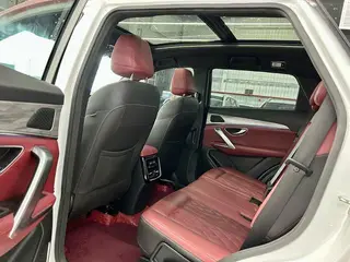 Jetour X70 PLUS 2024 1.6T DCT Super Edition 7 seat interior photo 10 Jetour X70 PLUS 2024 1.6T DCT Super Edition 7 seat interior photo 10