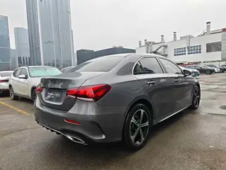 Mercedes-Benz A-Class 2023 A 200 L Voiture de sport version mode extérieur photo 5
