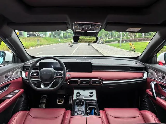 Jetour X70 PLUS 2021 1.6T DCT ground 7 seat interior photo 7 Jetour X70 PLUS 2021 1.6T DCT ground 7 seat interior photo 7