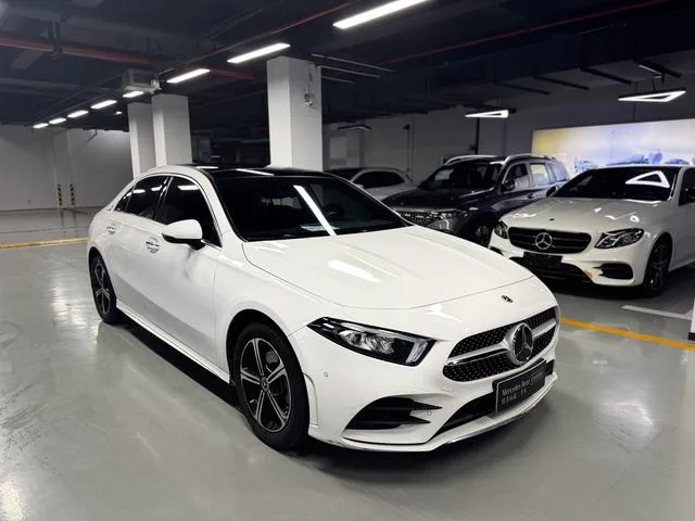 Mercedes-Benz A-Class 2022 Second change A 200 L Sport Sedan Fashion Edition exterior photo 2