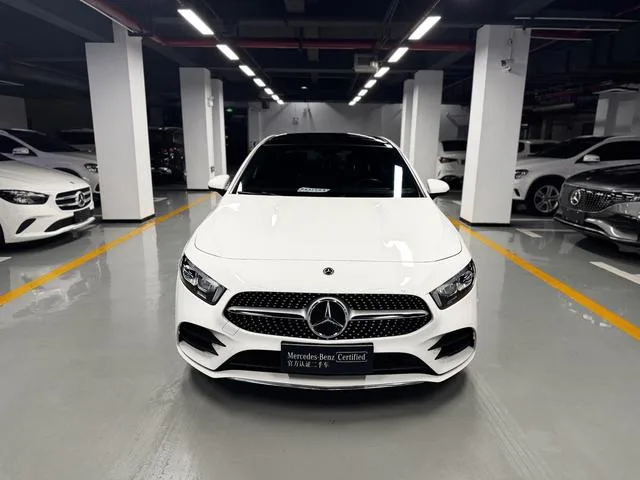 Mercedes-Benz A-Class 2022 Second change A 200 L Sport Sedan Fashion Edition exterior photo 3