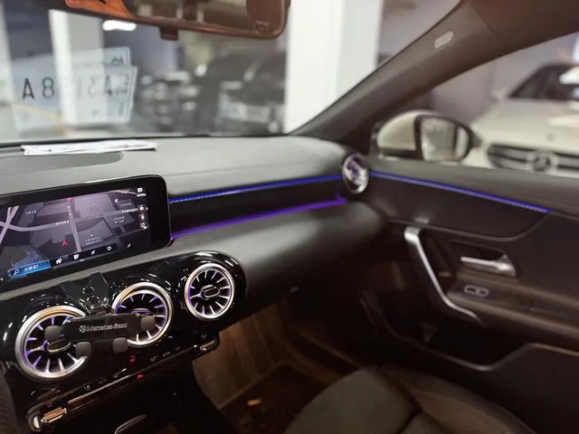 Mercedes-Benz A-Class 2022 Second change A 200 L Sport Sedan Fashion Edition interior photo 10