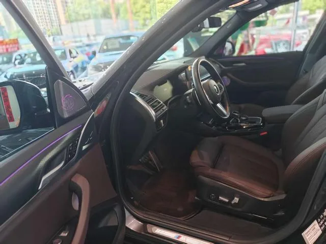 BMW X3 2022 xDrive30i Premium Class M Obsidian Night Suit interior photo 8 BMW X3 2022 xDrive30i Premium Class M Obsidian Night Suit interior photo 8