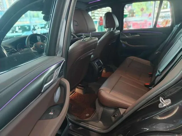 BMW X3 2022 xDrive30i Premium Class M Obsidian Night Suit interior photo 13 BMW X3 2022 xDrive30i Premium Class M Obsidian Night Suit interior photo 13
